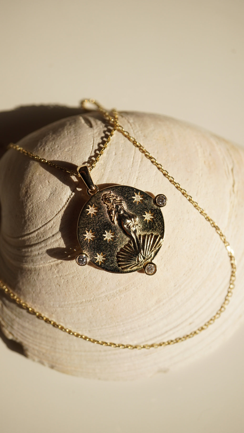 VENUS - 14k Gold