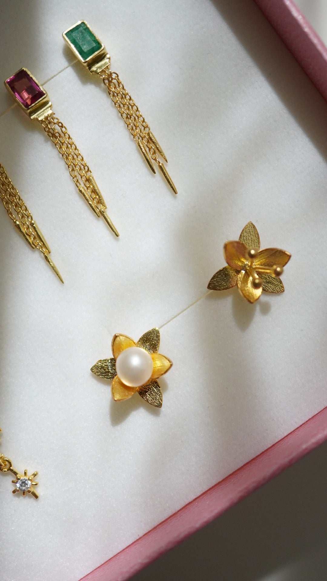 Pearl on Flower Küpe