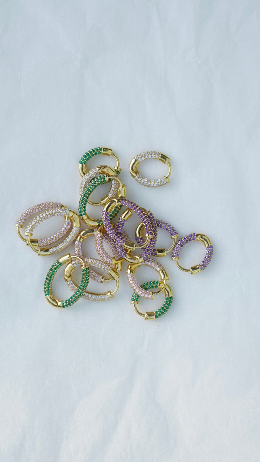 Taşlı Oval Küpe