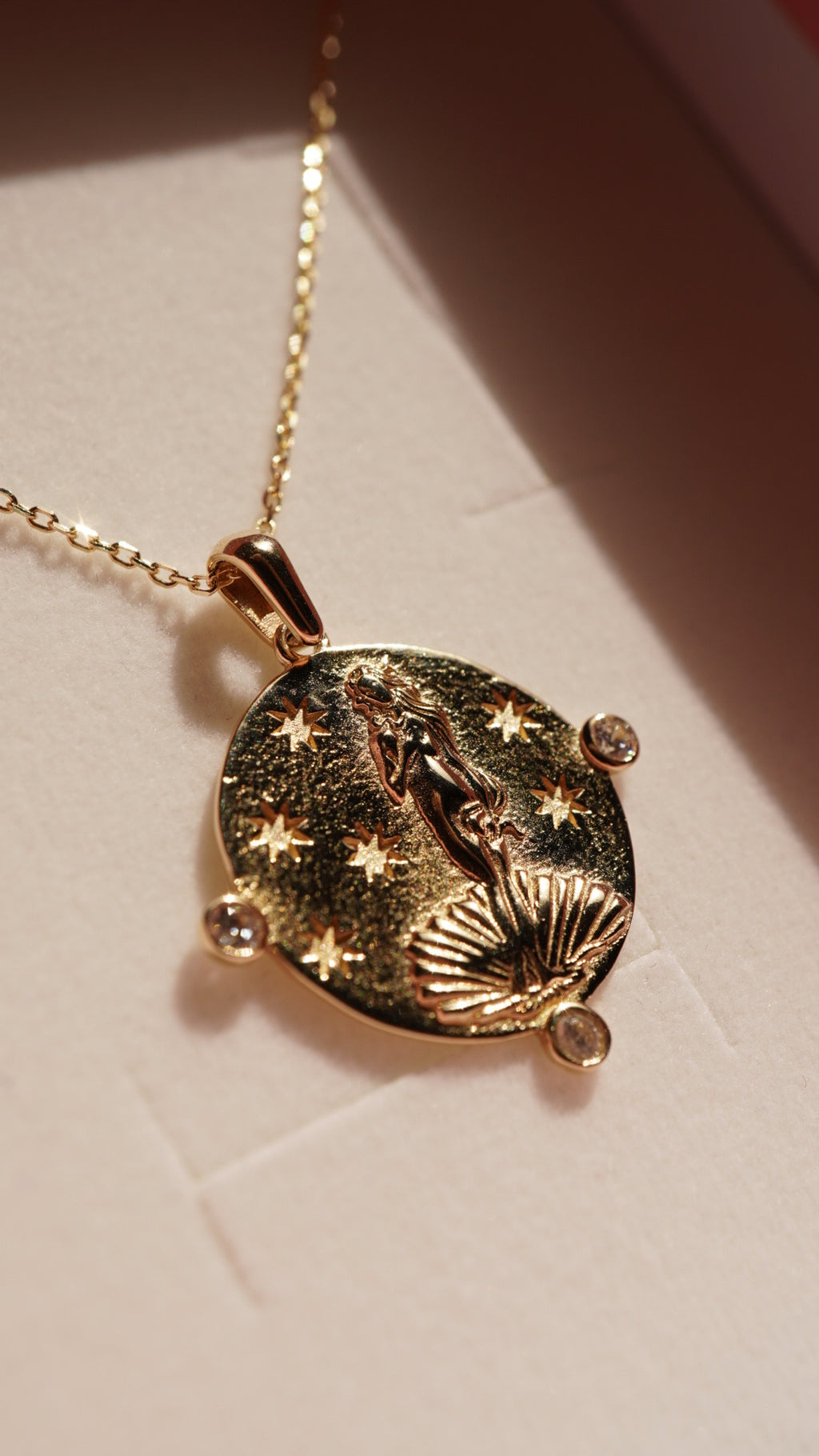 VENUS - 14k Gold