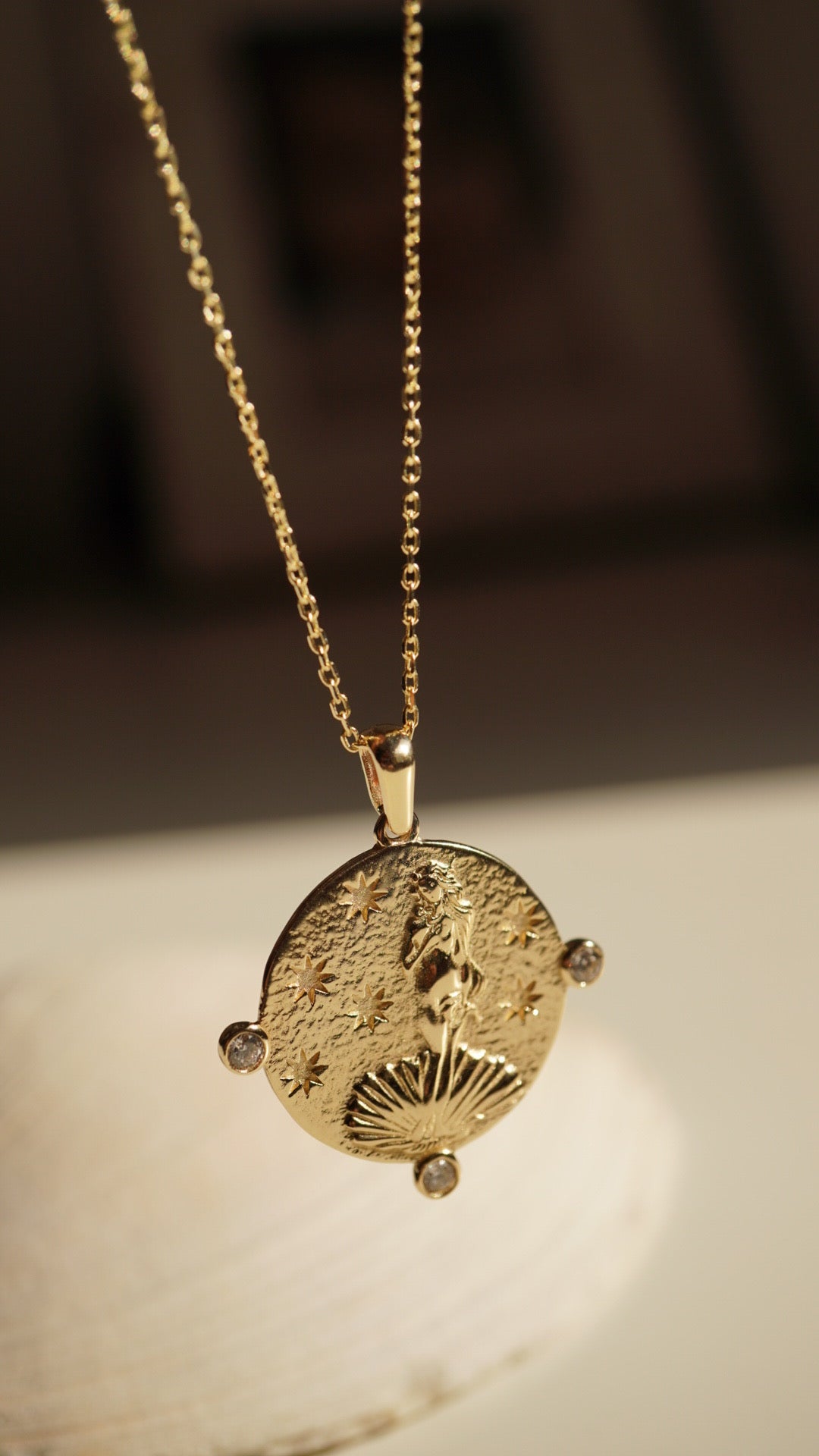 VENUS - 14k Gold