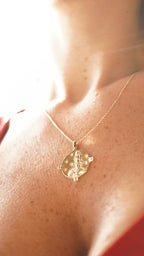 VENUS - 14k Gold