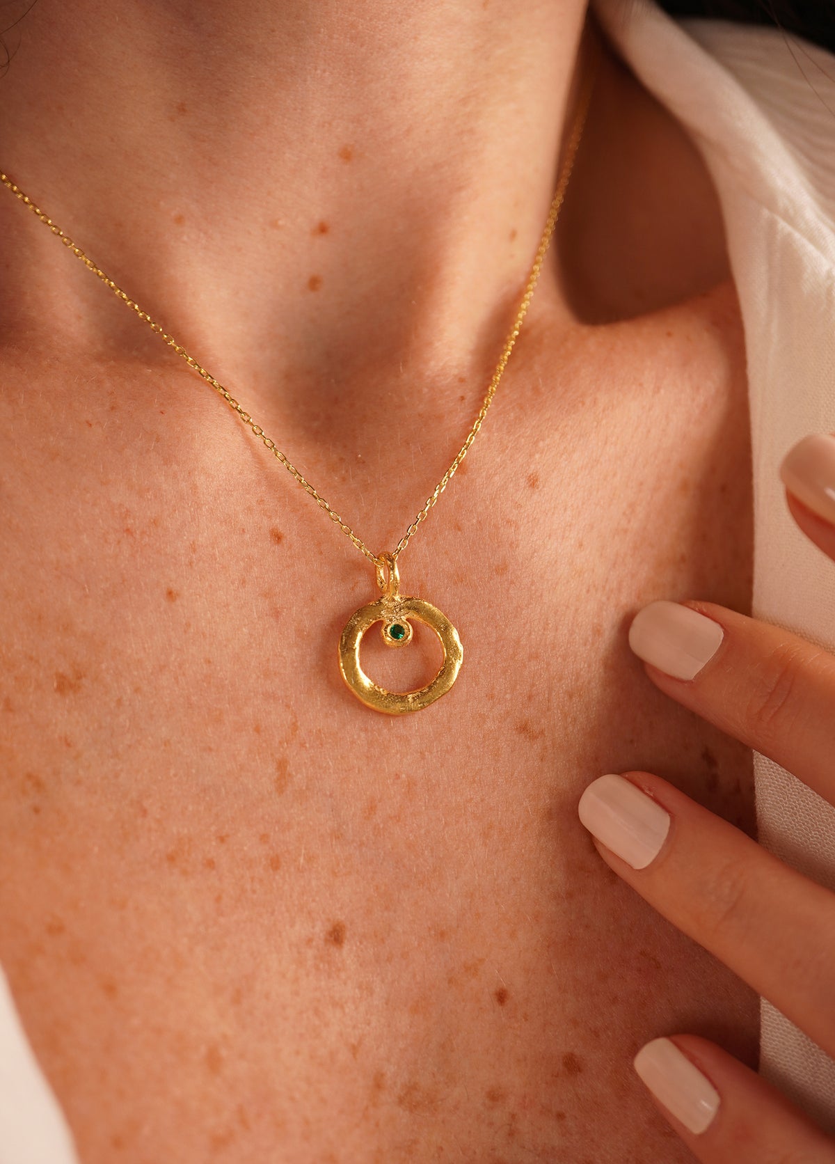 Orada Kolye